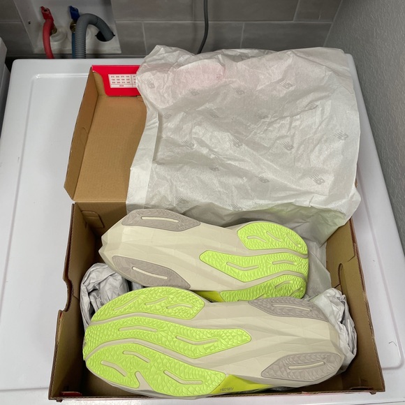 New Balance FuelCell Rebel v4 running shoes men’s size 12.5 - Picture 6 of 7